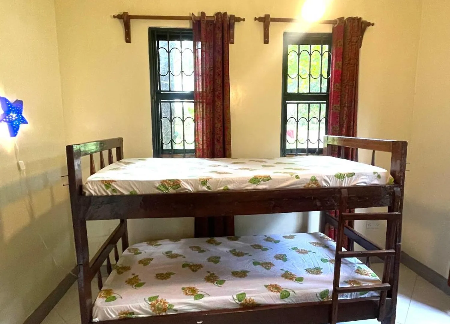 Entebbe Gardens Holiday Home